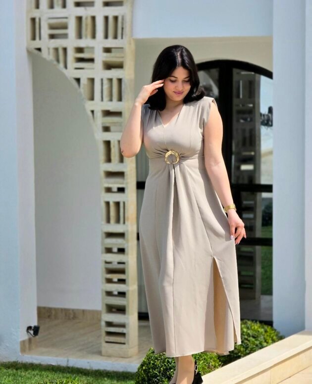 Robe élégante beige