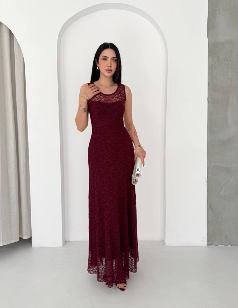 Robe longue en dentelle bordeaux. – Image 3