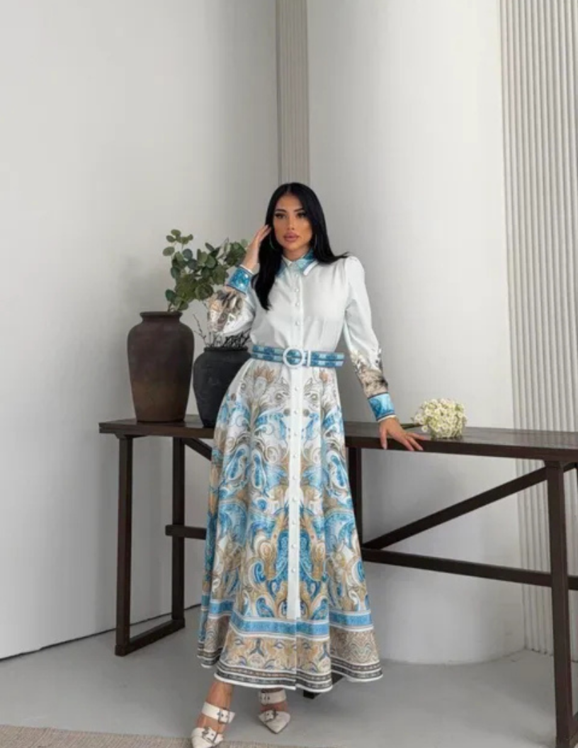 Robe chemise blanche à imprimé cachemire bleu